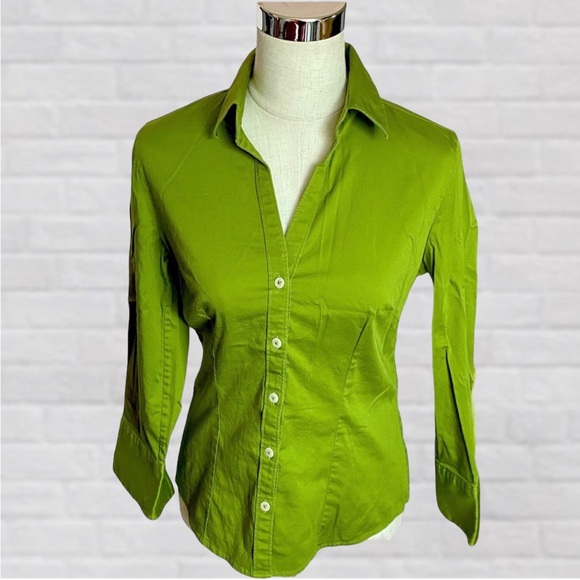 Banana Republic Tops - BANANA REPUBLIC | NWOT GREEN BUTTON DOWN BLOUSE